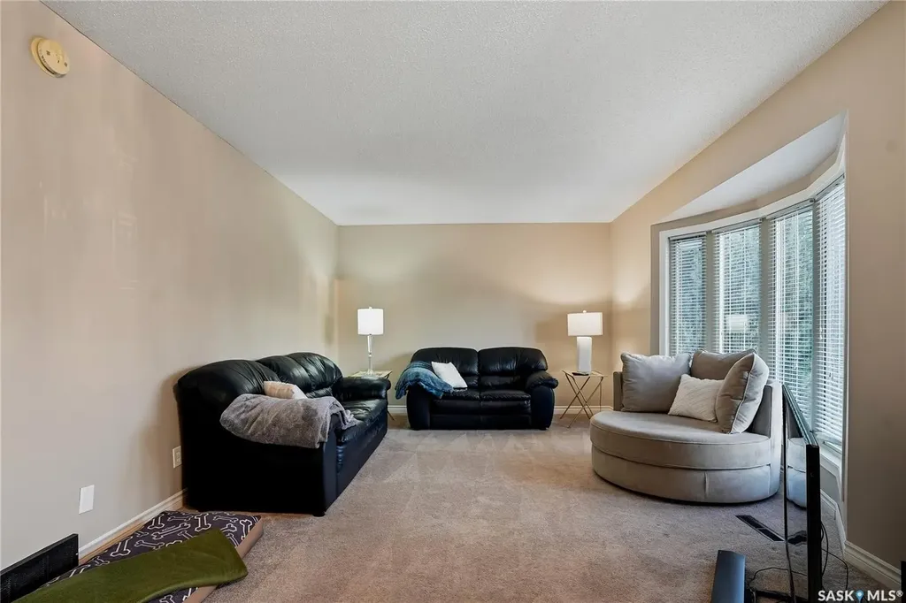 2225 Easthill Saskatoon SK S7J 3E1
