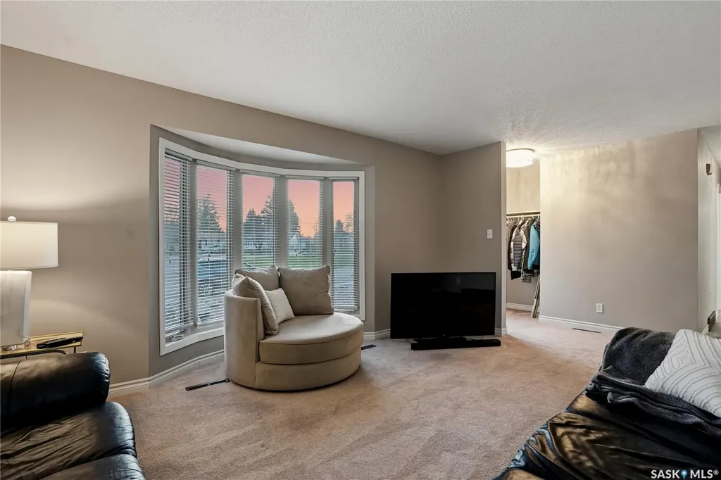 2225 Easthill Saskatoon SK S7J 3E1