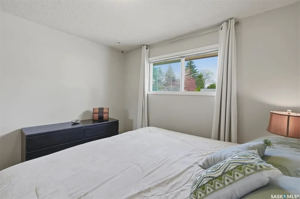 12 Murphy Crescent Saskatoon SK S7J 2T4