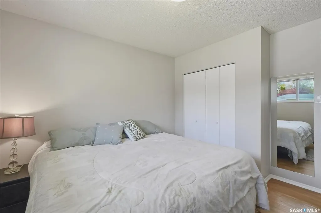 12 Murphy Crescent Saskatoon SK S7J 2T4