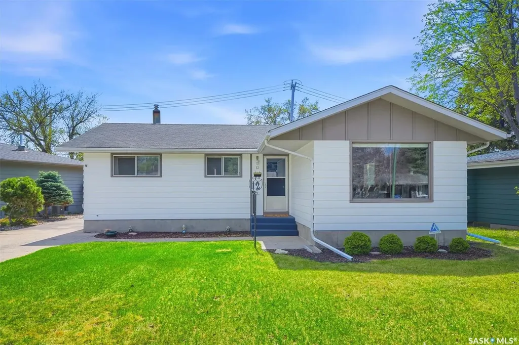 12 Murphy Crescent Saskatoon SK S7J 2T4