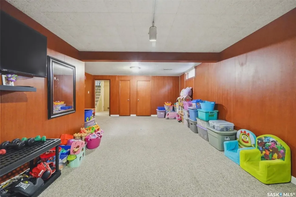 12 Murphy Crescent Saskatoon SK S7J 2T4