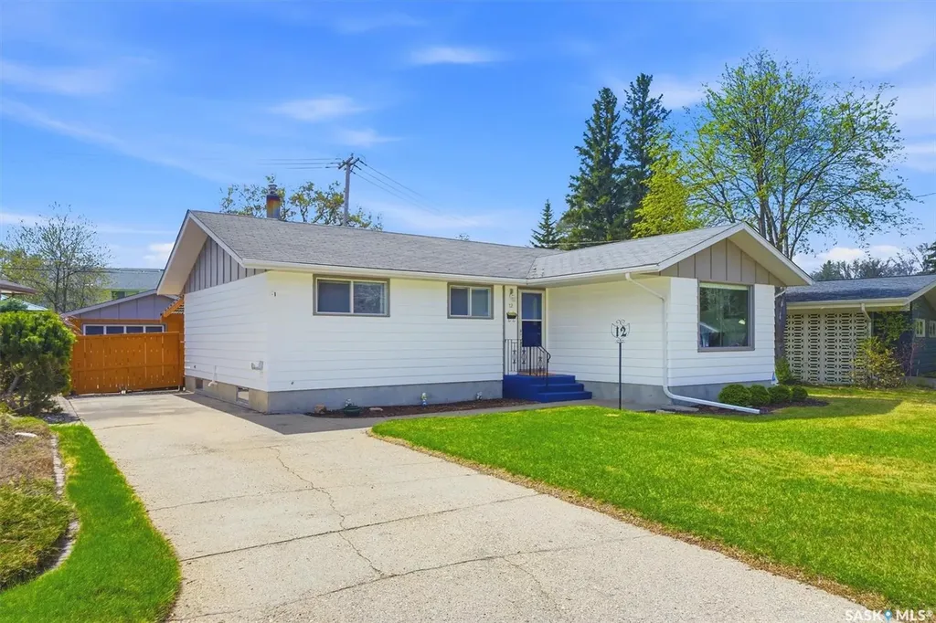 12 Murphy Crescent Saskatoon SK S7J 2T4