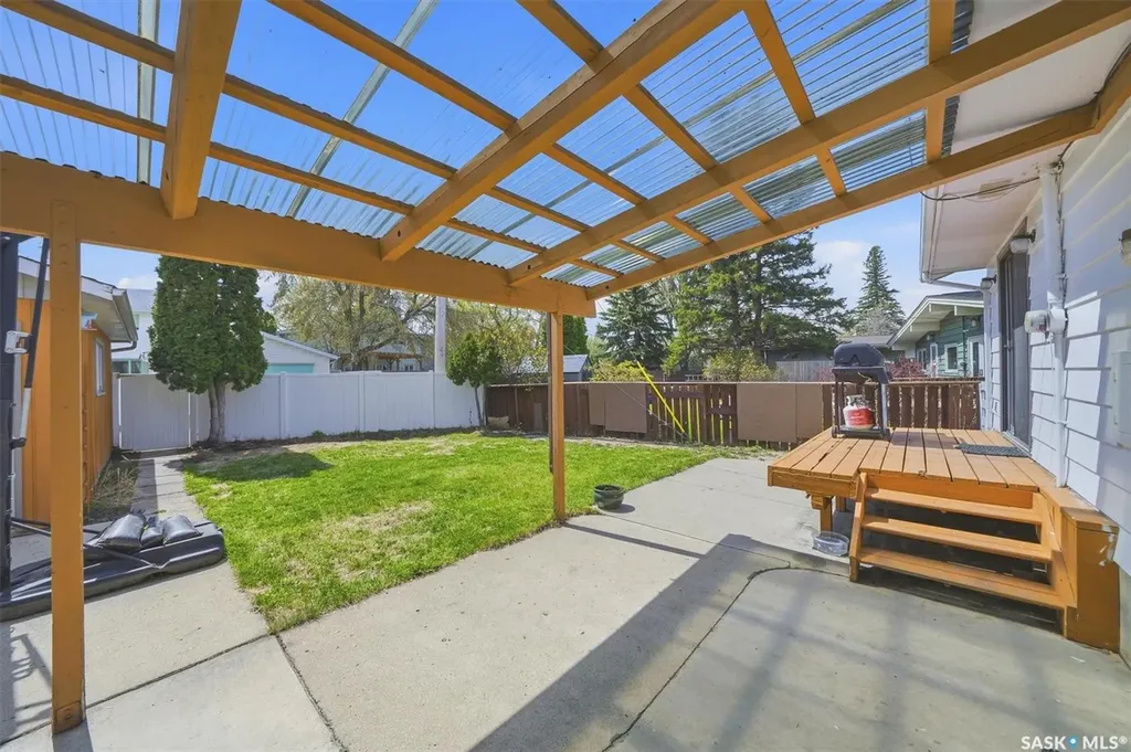 12 Murphy Crescent Saskatoon SK S7J 2T4