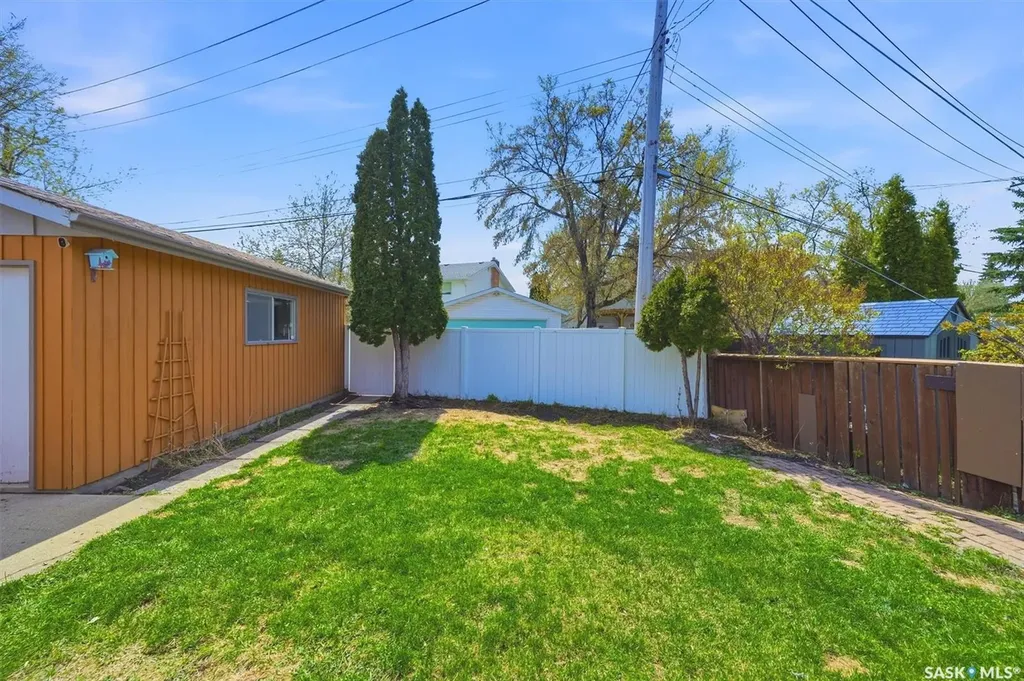 12 Murphy Crescent Saskatoon SK S7J 2T4