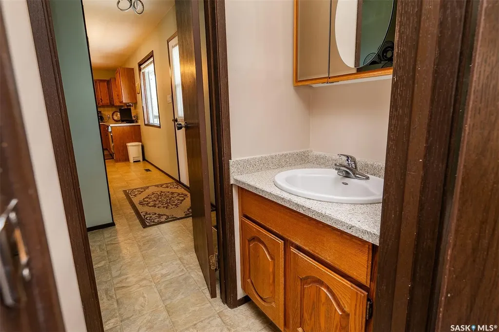 512 9th Street E Wynyard SK S0A 4T0