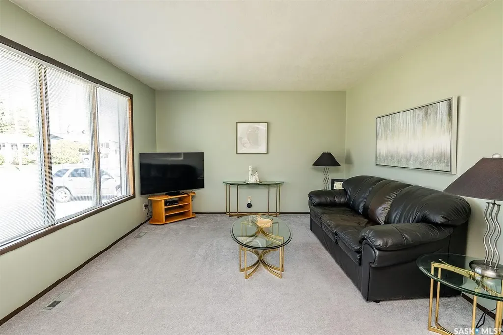 512 9th Street E Wynyard SK S0A 4T0