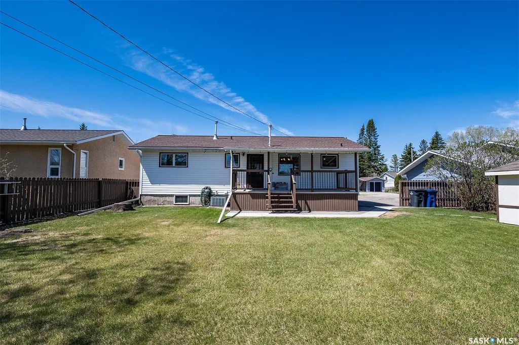 512 9th Street E Wynyard SK S0A 4T0