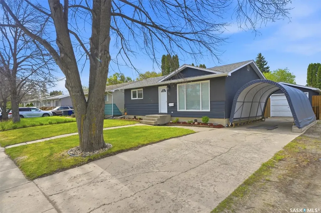 31 Bence Crescent Saskatoon SK S7L 4H9