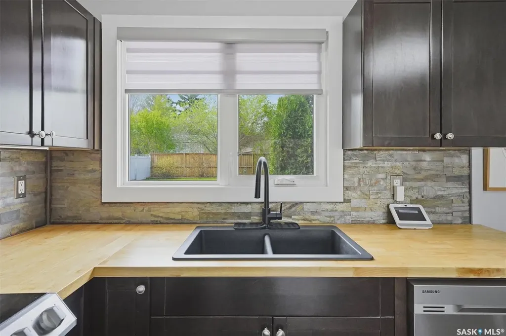 31 Bence Crescent Saskatoon SK S7L 4H9
