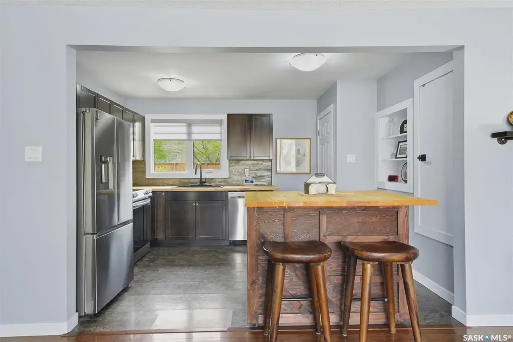 31 Bence Crescent Saskatoon SK S7L 4H9