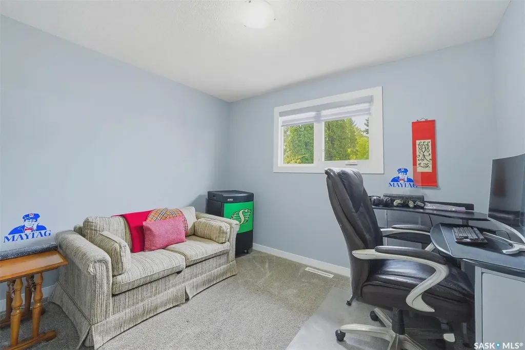 31 Bence Crescent Saskatoon SK S7L 4H9