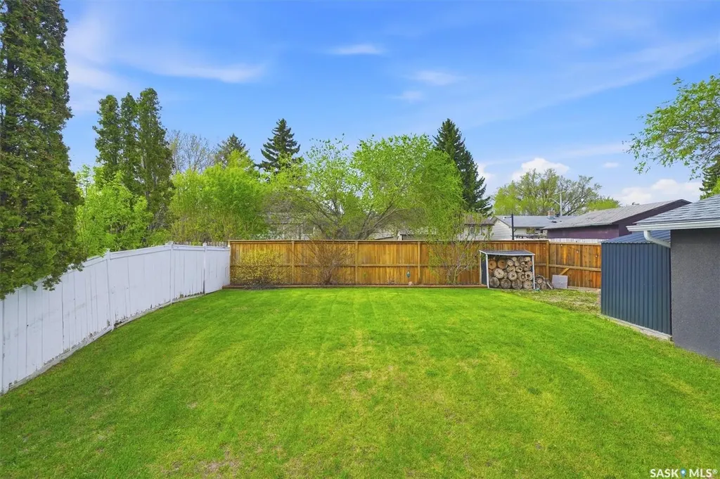 31 Bence Crescent Saskatoon SK S7L 4H9
