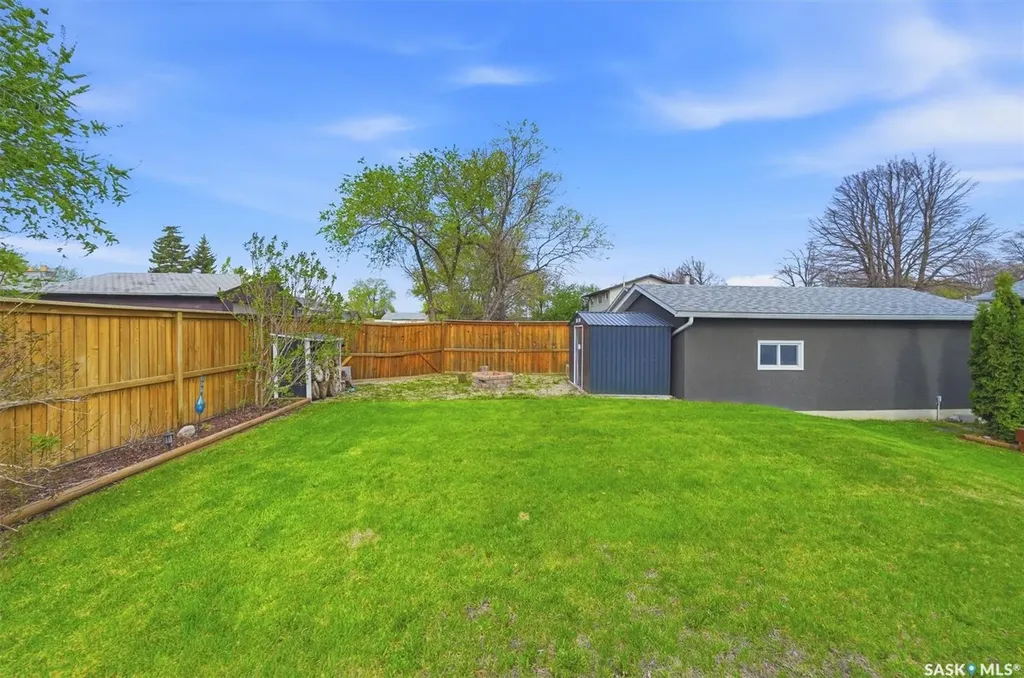 31 Bence Crescent Saskatoon SK S7L 4H9