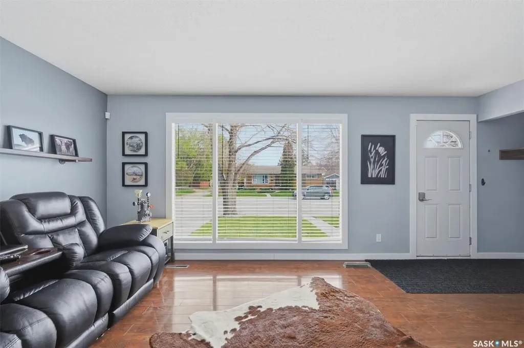 31 Bence Crescent Saskatoon SK S7L 4H9