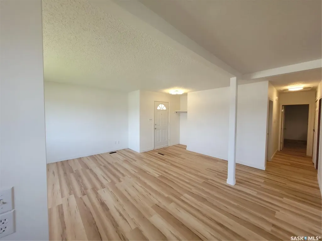1210 P Avenue N Saskatoon SK S7L 2W9