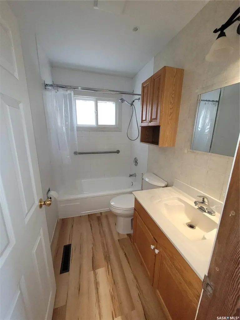 1210 P Avenue N Saskatoon SK S7L 2W9