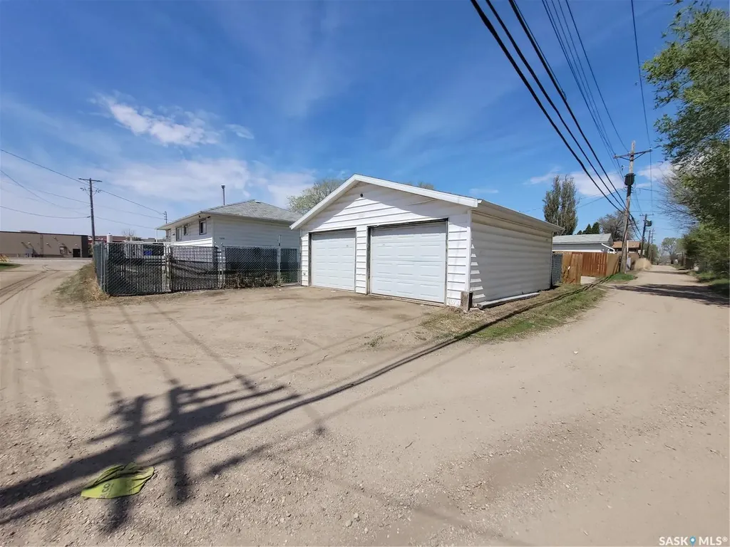 1210 P Avenue N Saskatoon SK S7L 2W9