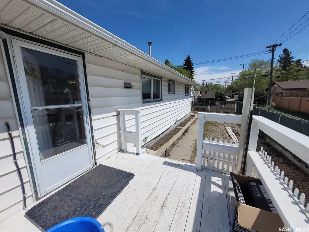 1210 P Avenue N Saskatoon SK S7L 2W9