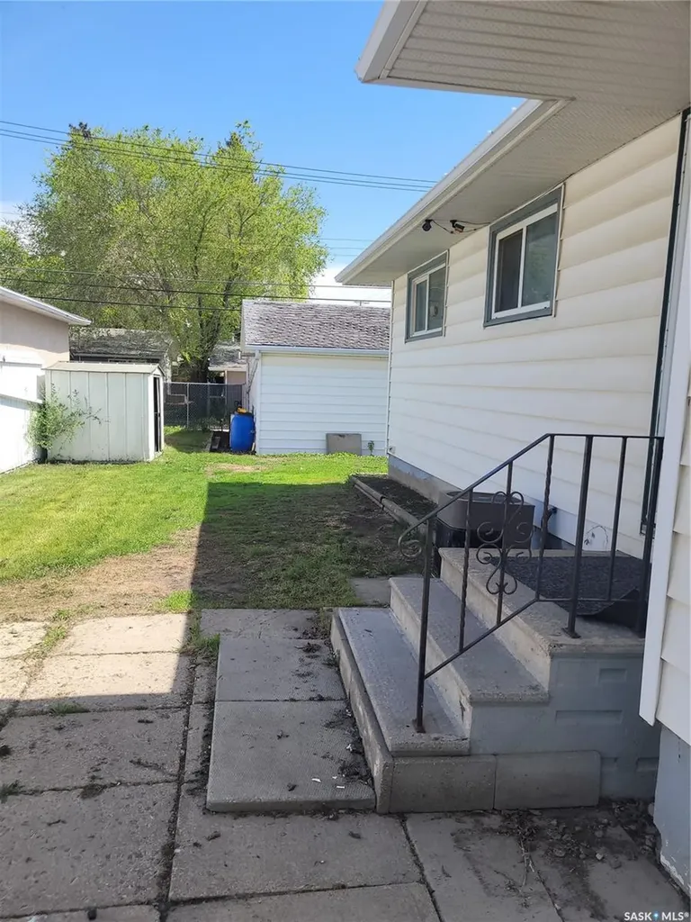 1210 P Avenue N Saskatoon SK S7L 2W9