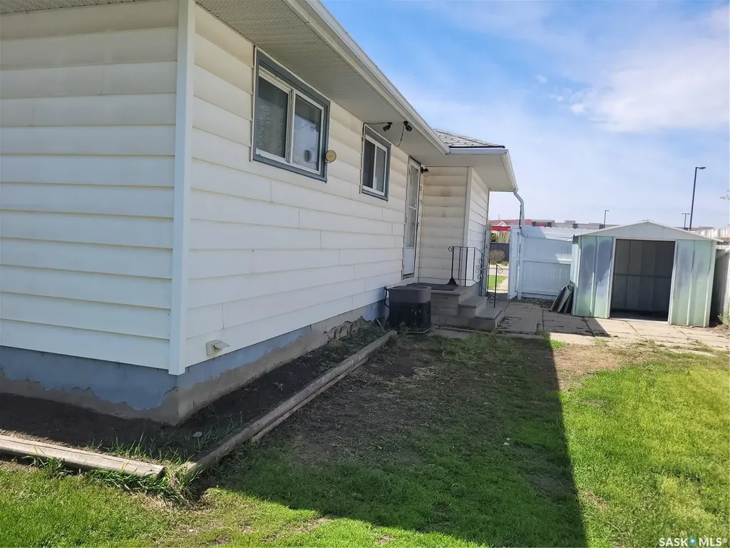 1210 P Avenue N Saskatoon SK S7L 2W9