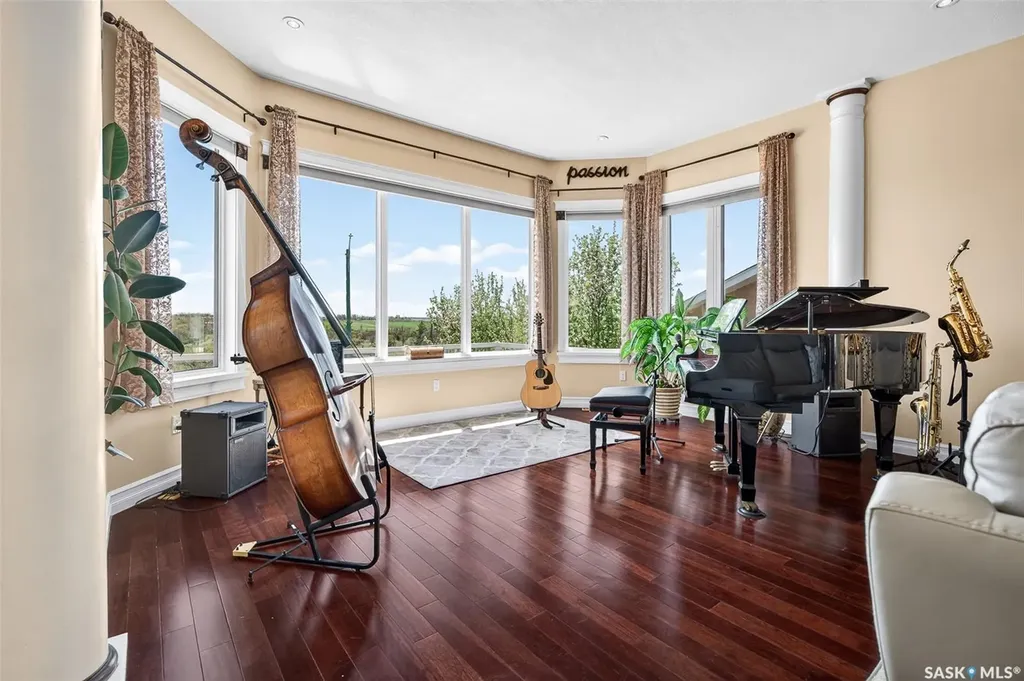646 Keith Crescent Moose Jaw SK S6H 5P9