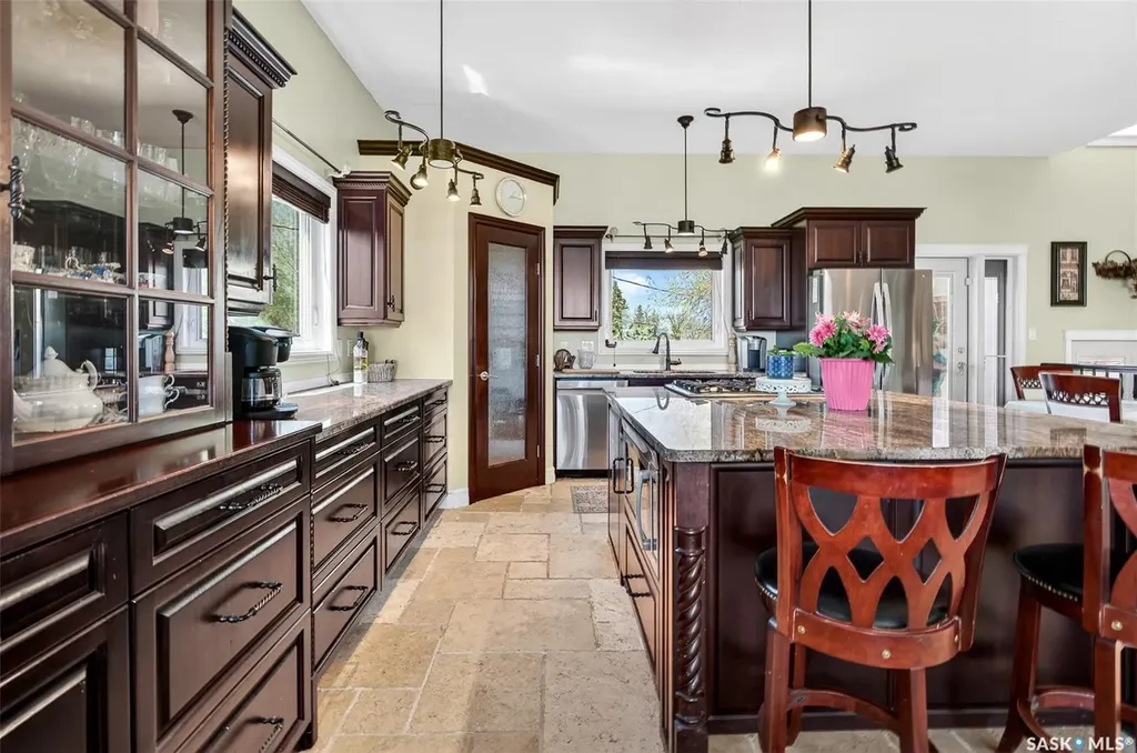 646 Keith Crescent Moose Jaw SK S6H 5P9