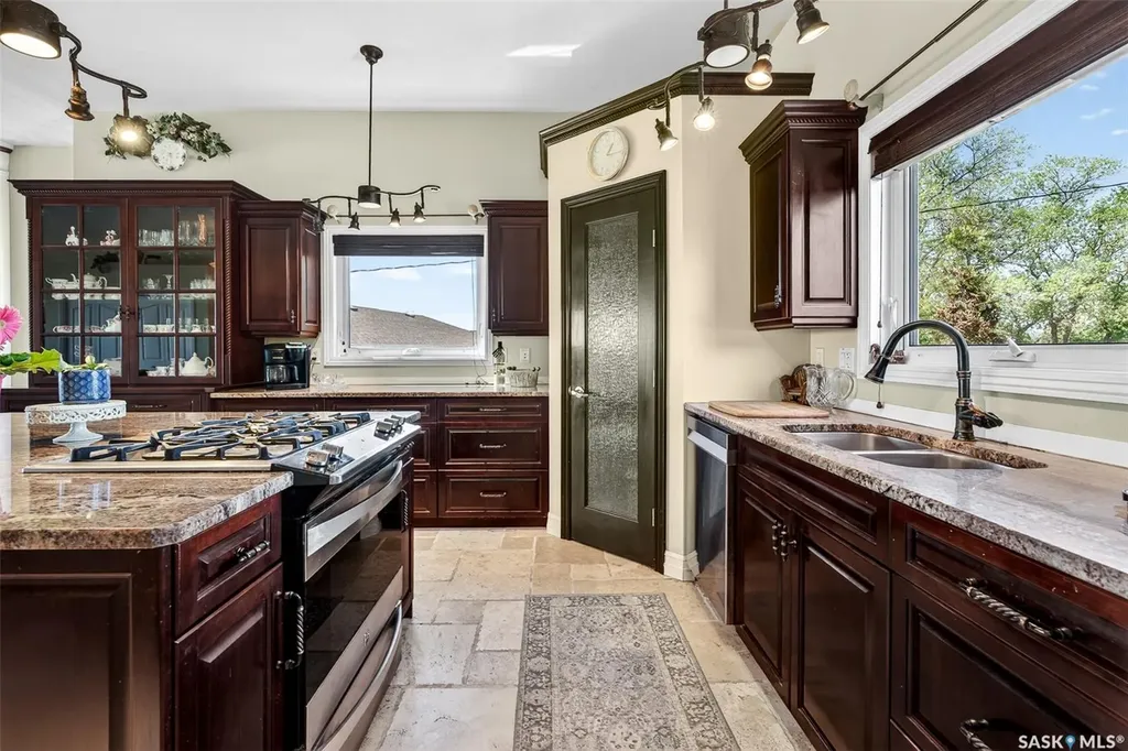 646 Keith Crescent Moose Jaw SK S6H 5P9