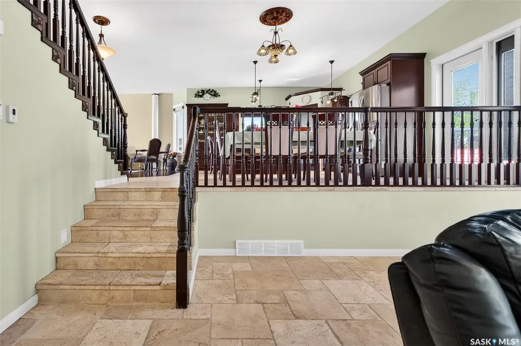 646 Keith Crescent Moose Jaw SK S6H 5P9