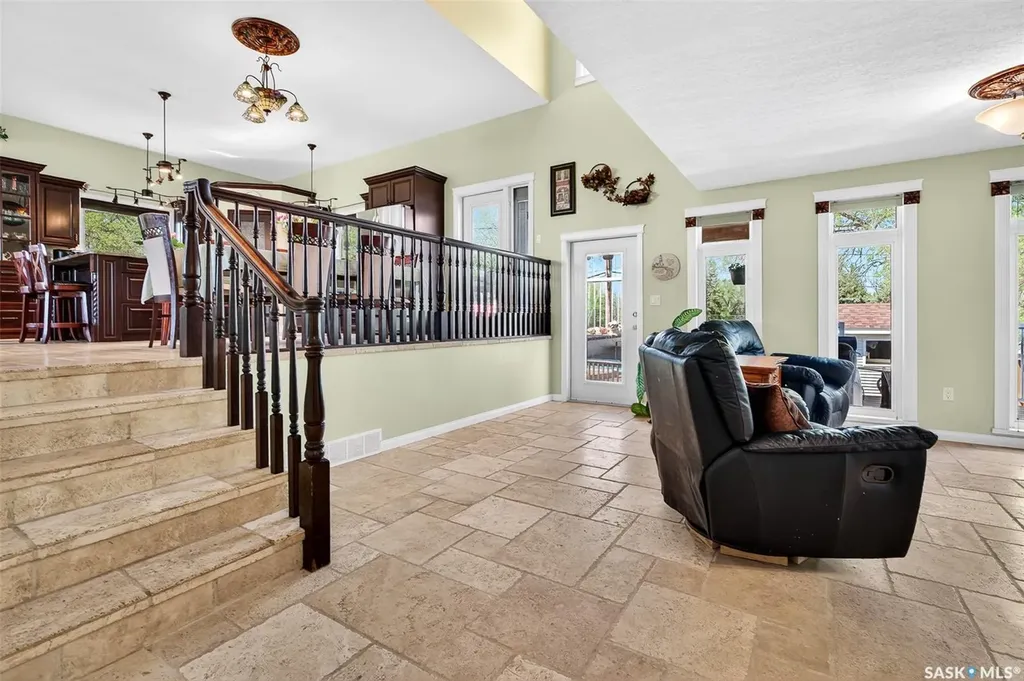 646 Keith Crescent Moose Jaw SK S6H 5P9