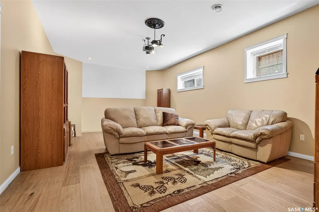 646 Keith Crescent Moose Jaw SK S6H 5P9