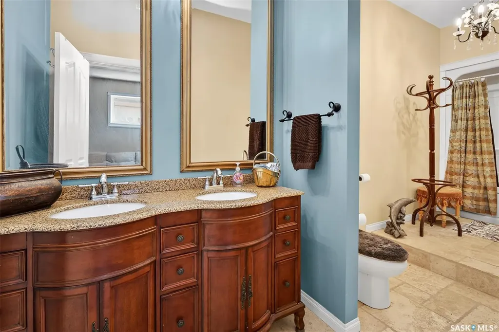 646 Keith Crescent Moose Jaw SK S6H 5P9