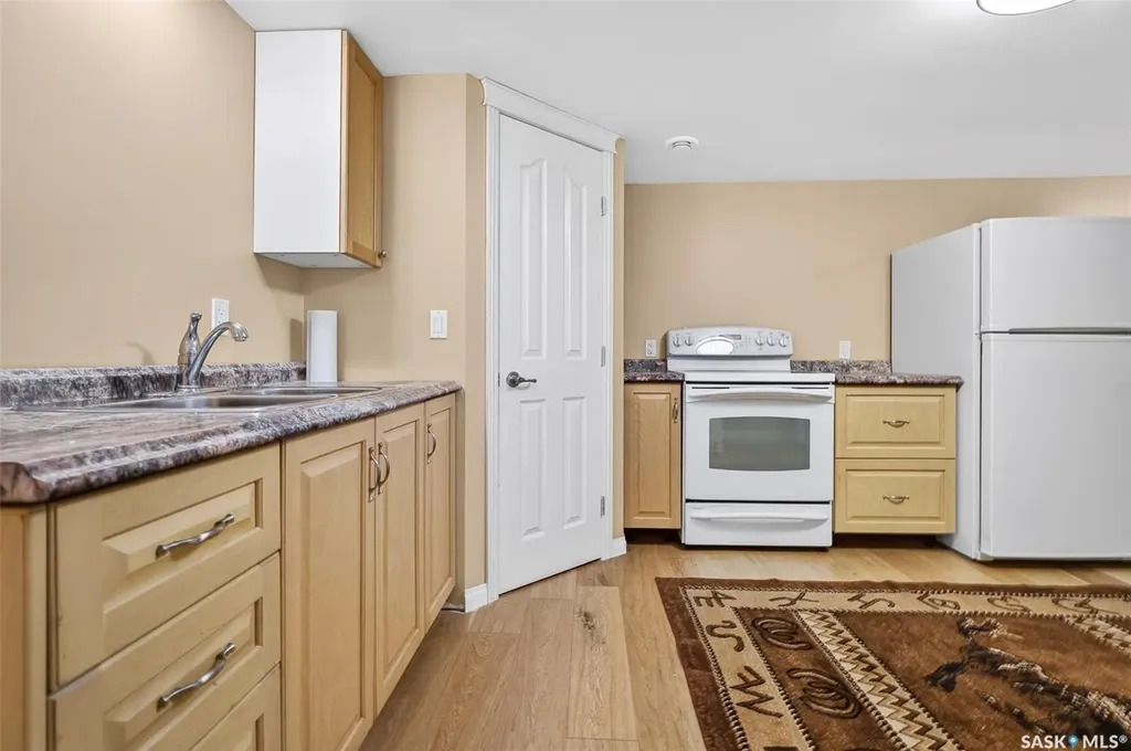 646 Keith Crescent Moose Jaw SK S6H 5P9