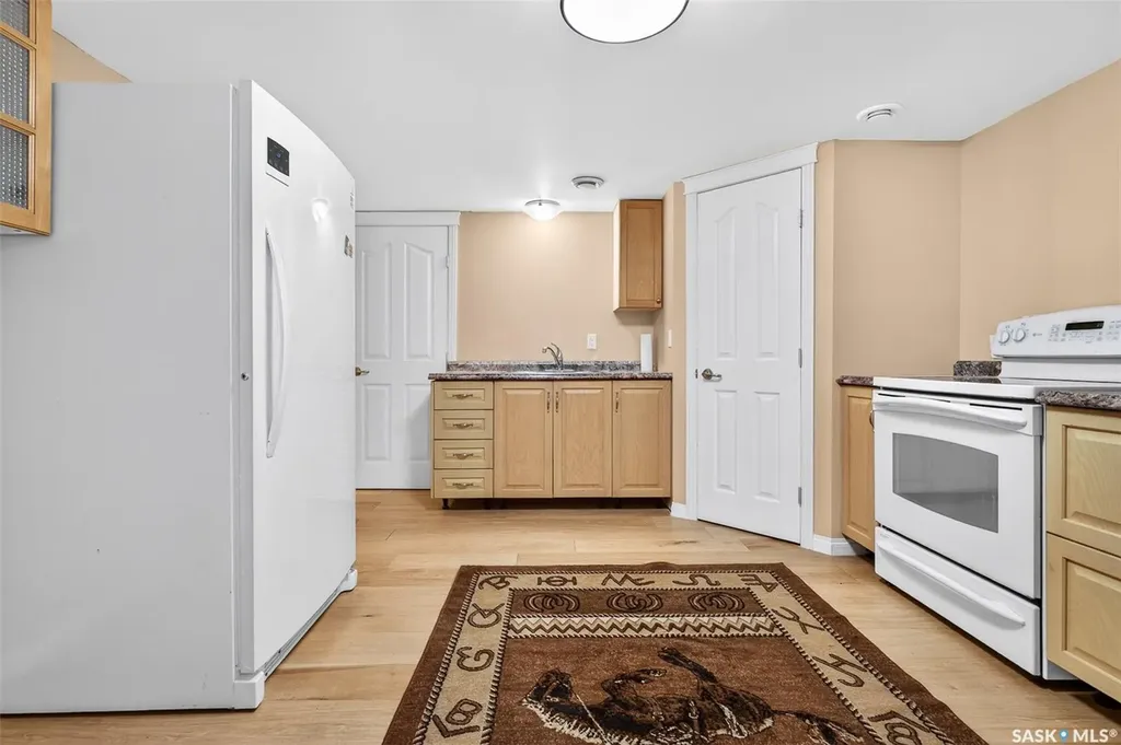 646 Keith Crescent Moose Jaw SK S6H 5P9