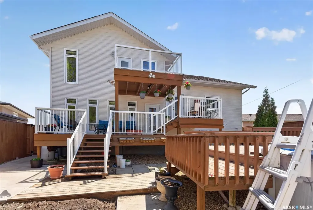646 Keith Crescent Moose Jaw SK S6H 5P9