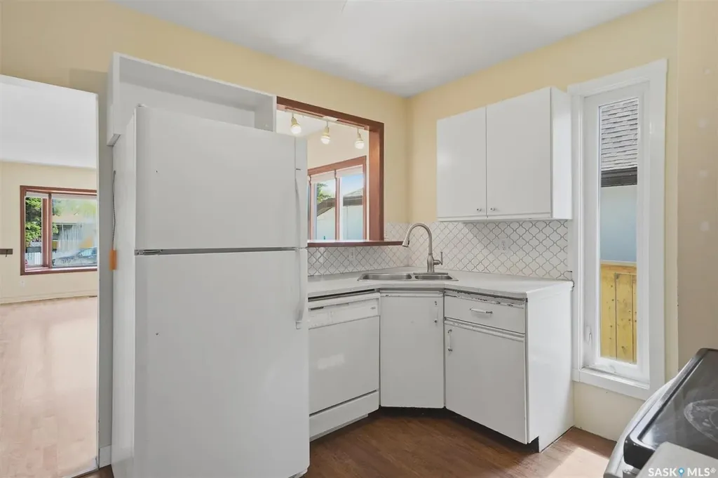 217 M Avenue N Saskatoon SK S7L 2S2