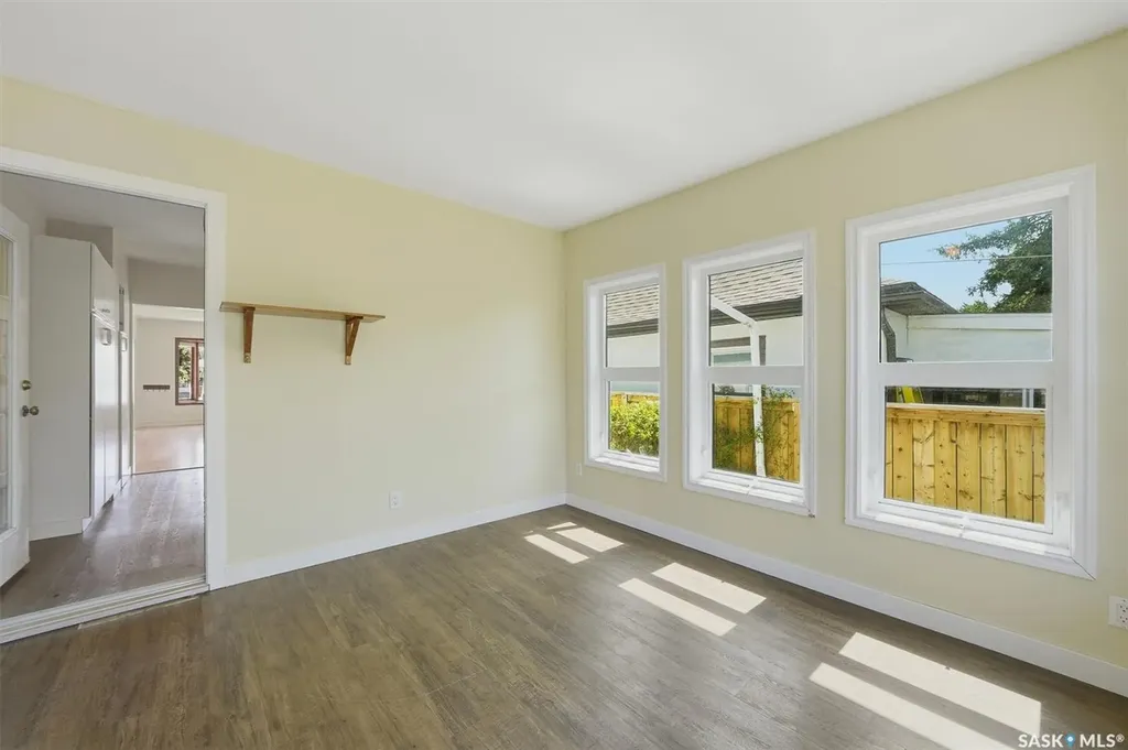 217 M Avenue N Saskatoon SK S7L 2S2