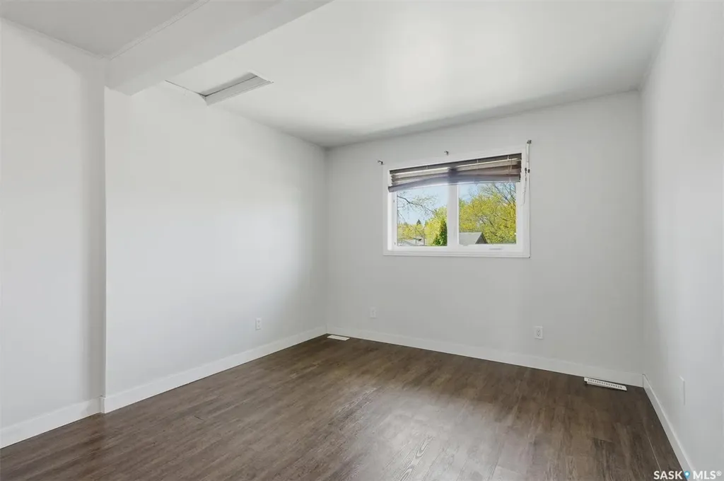 217 M Avenue N Saskatoon SK S7L 2S2