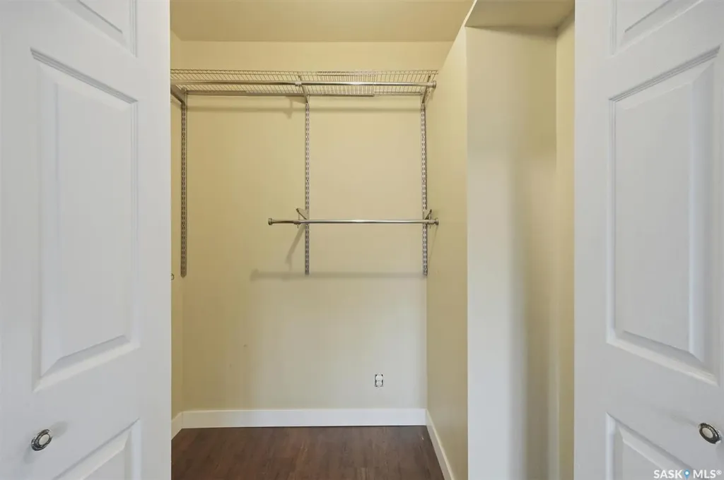 217 M Avenue N Saskatoon SK S7L 2S2
