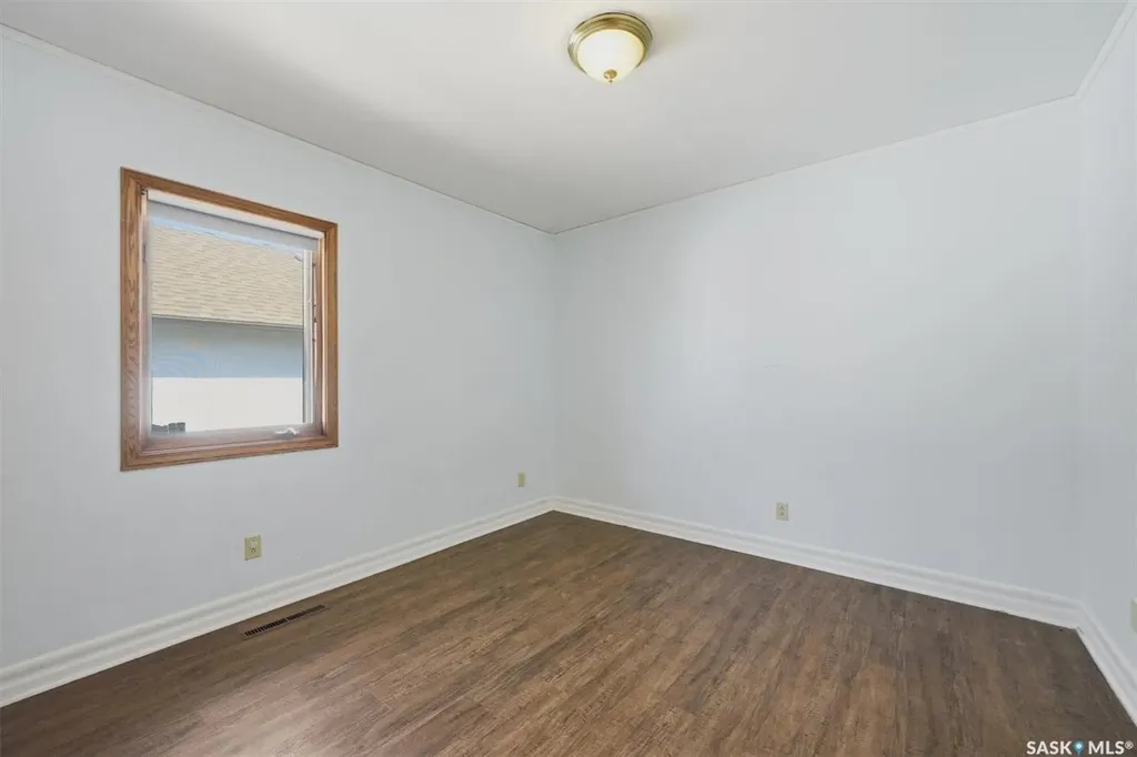 217 M Avenue N Saskatoon SK S7L 2S2