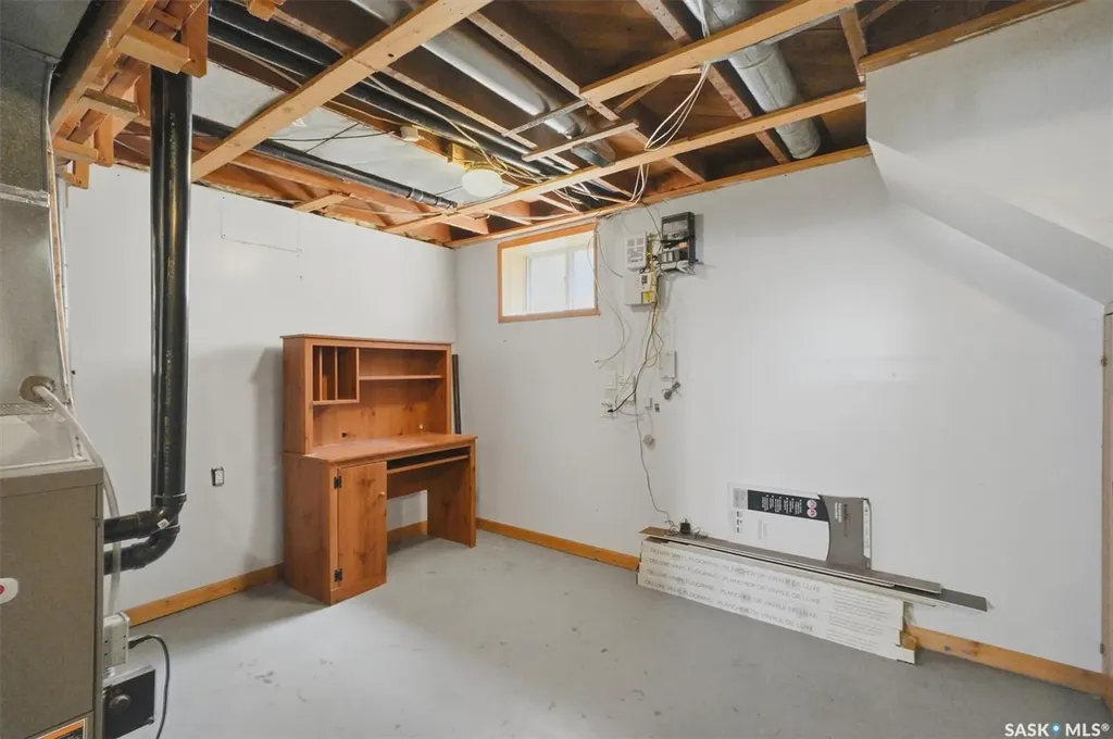217 M Avenue N Saskatoon SK S7L 2S2