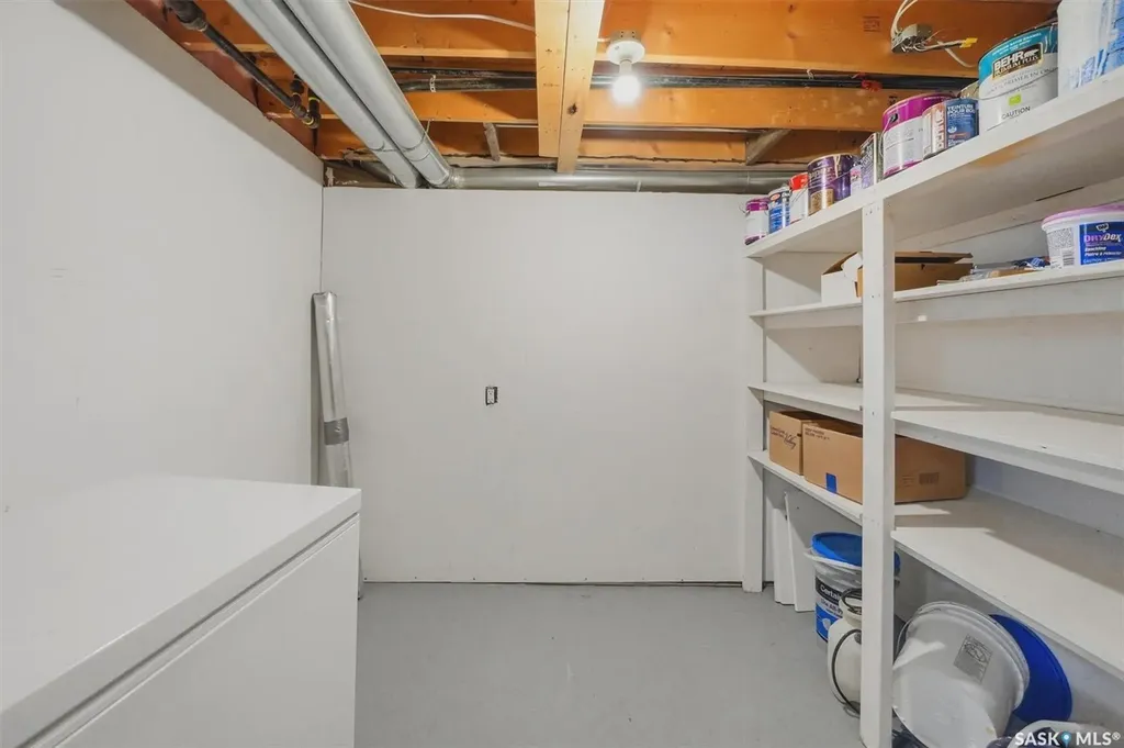 217 M Avenue N Saskatoon SK S7L 2S2