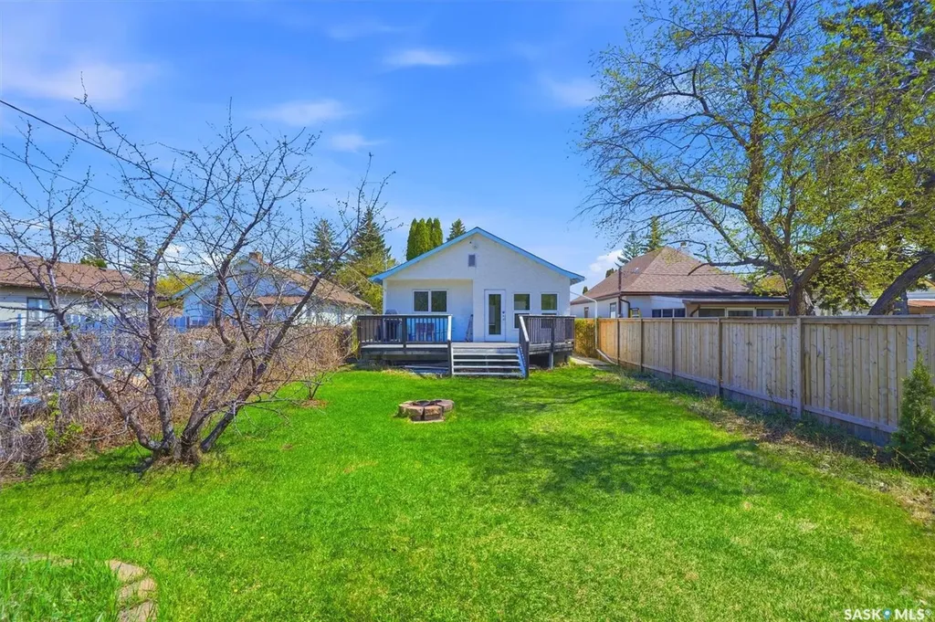 217 M Avenue N Saskatoon SK S7L 2S2