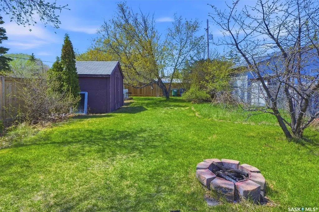 217 M Avenue N Saskatoon SK S7L 2S2