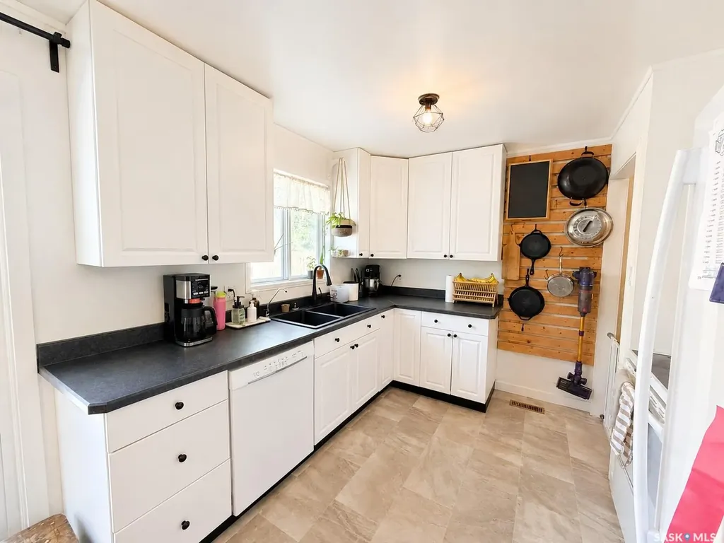 157 Coldspring Crescent Saskatoon SK S7J 3M3