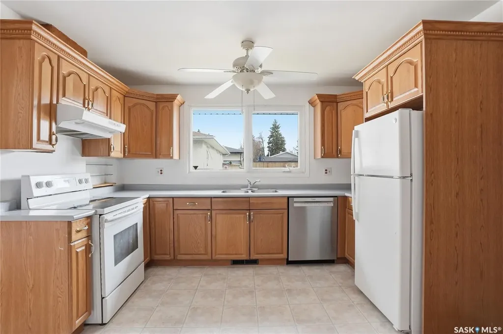 1044 East Centre Saskatoon SK S7J 3A3