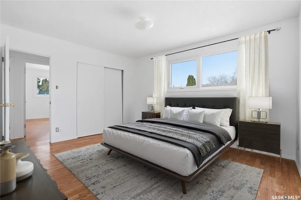 1044 East Centre Saskatoon SK S7J 3A3