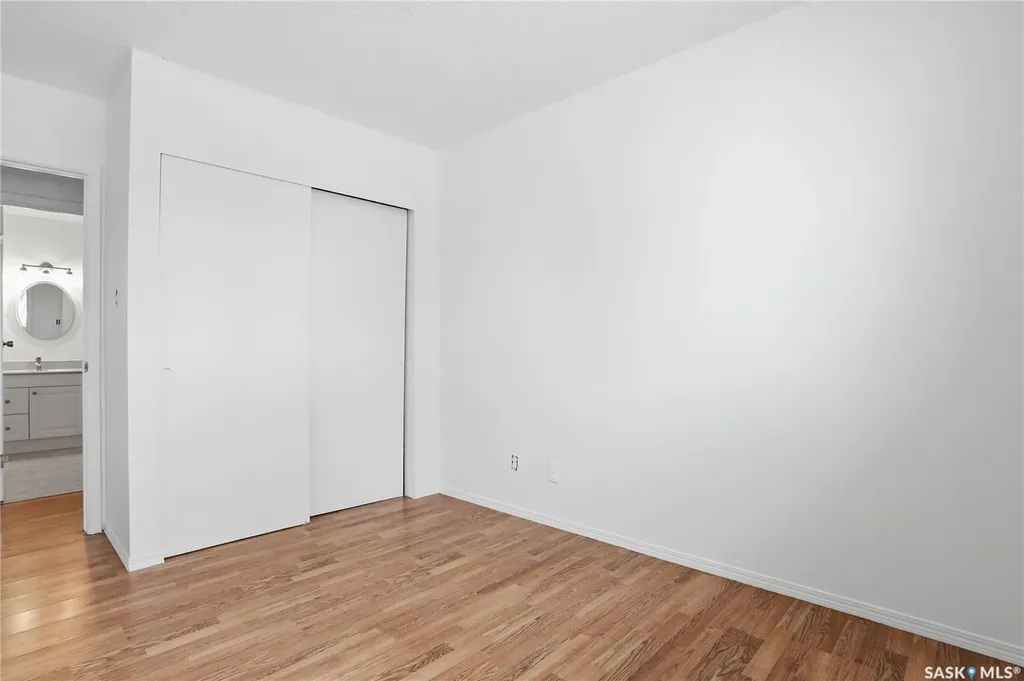 1044 East Centre Saskatoon SK S7J 3A3