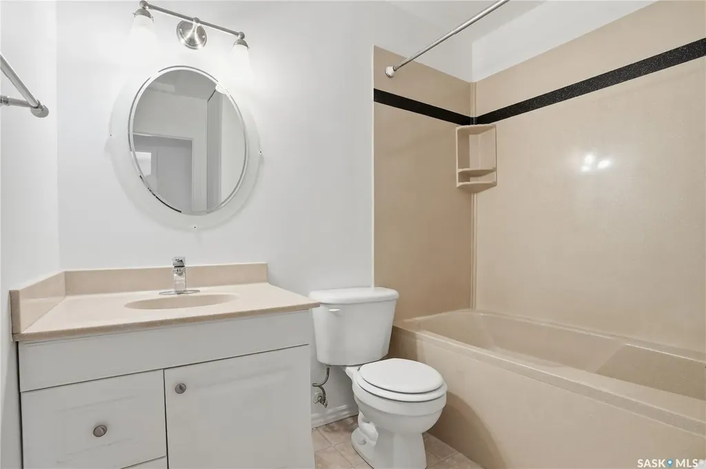 1044 East Centre Saskatoon SK S7J 3A3