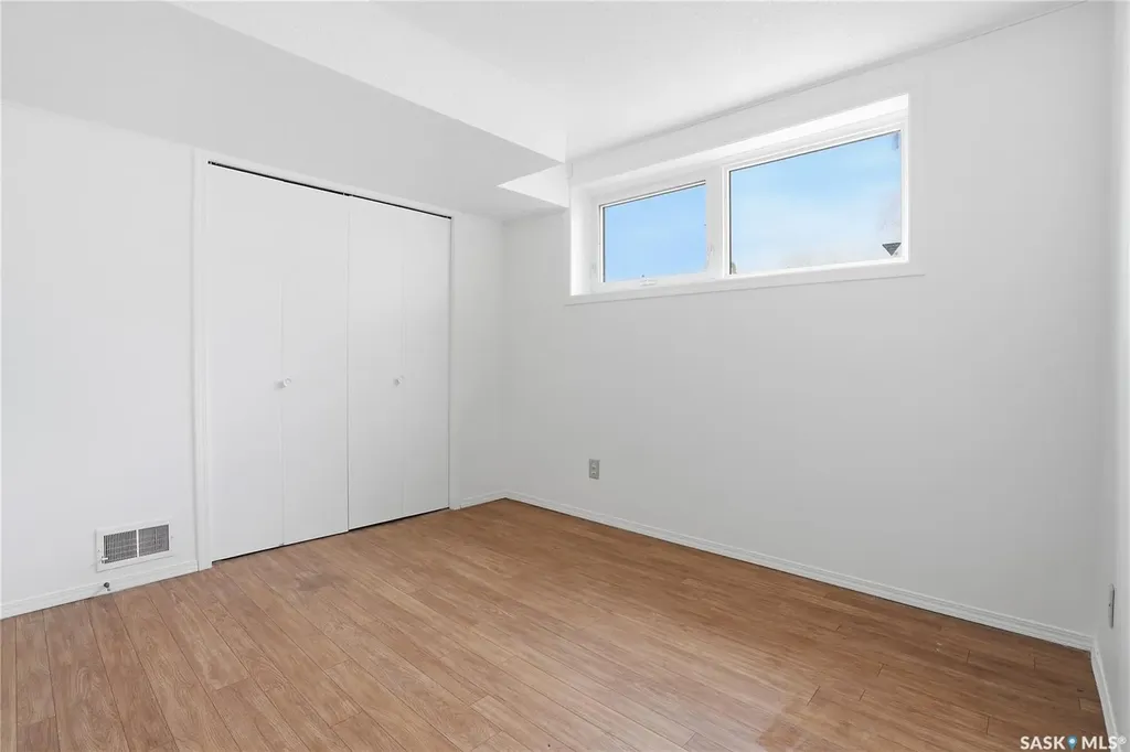 1044 East Centre Saskatoon SK S7J 3A3